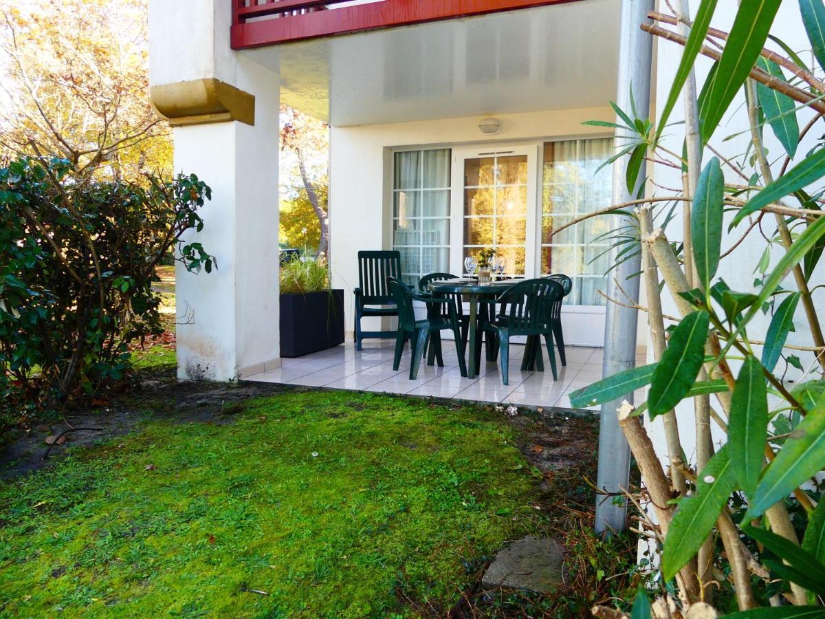 Appartement En Residence Pierre Et Vacance Au Golf 比斯卡罗斯 外观 照片