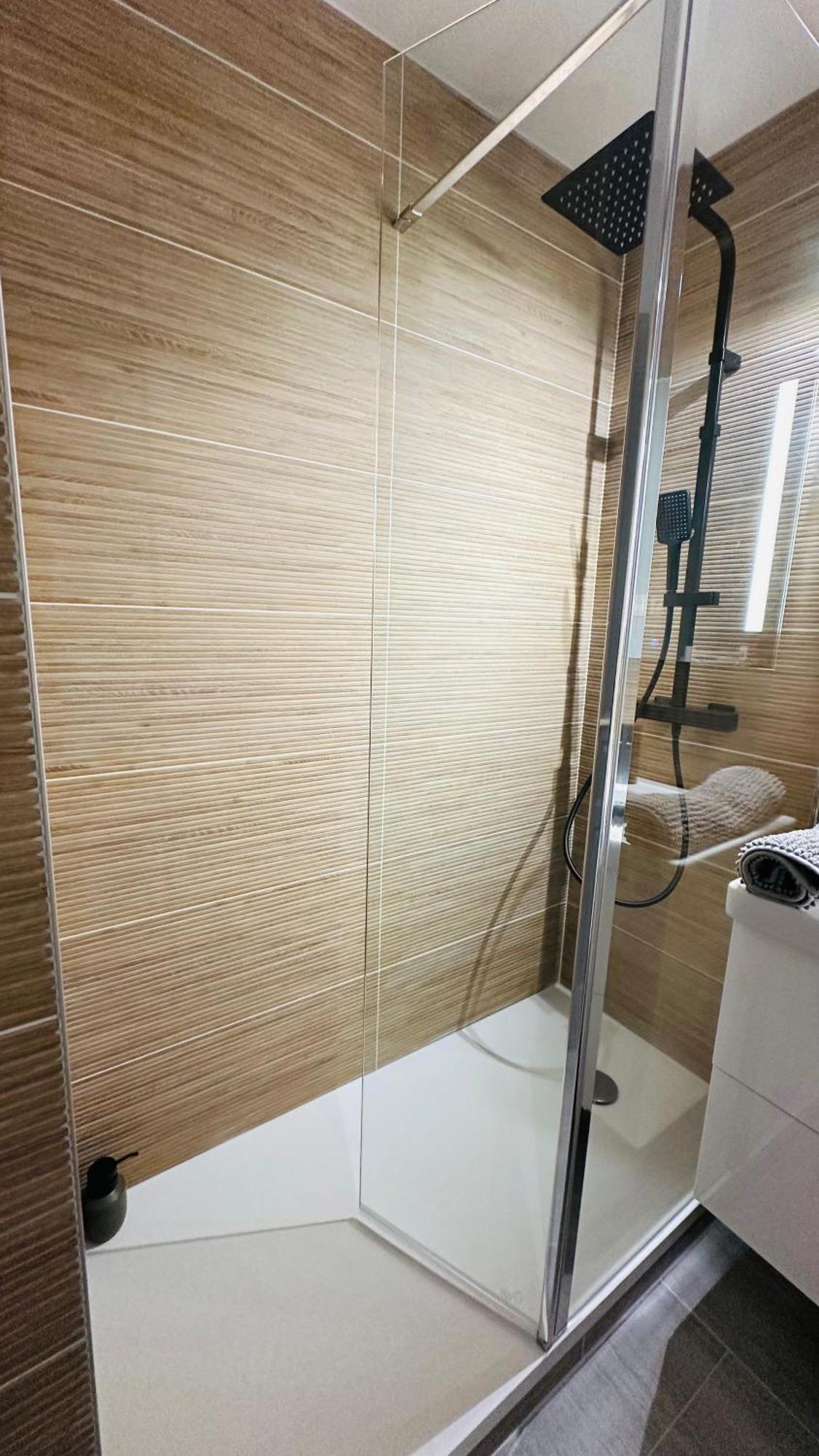 Appartement En Residence Pierre Et Vacance Au Golf 比斯卡罗斯 外观 照片