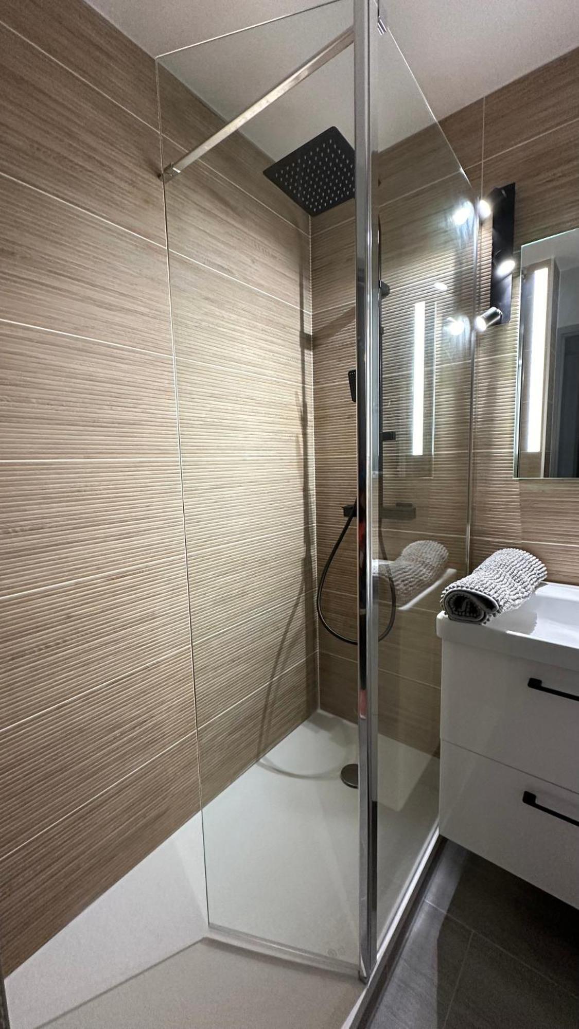 Appartement En Residence Pierre Et Vacance Au Golf 比斯卡罗斯 外观 照片